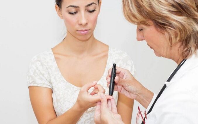Před předepsáním inzulinu lékař provede krevní test na cukr